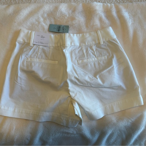 NWT LOFT Riviera Short 4” Inseam, Size 0 Petite in White, Curvy Fit - Picture 2 of 5